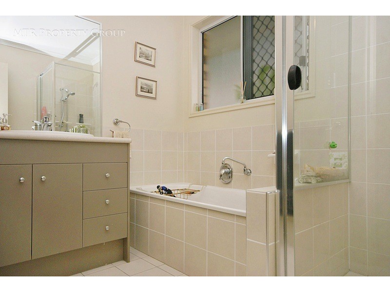 20 Nullarbor Cct, Forest Lake QLD 4078