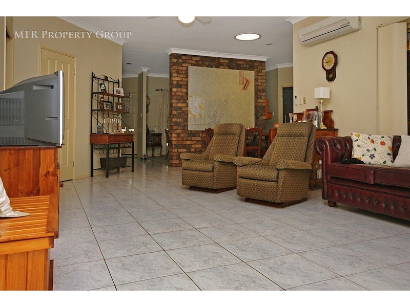 135 Renoir Crescent, Forest Lake QLD 4078