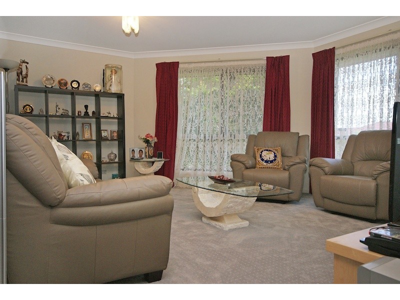 9 Hawthorne Street, Forest Lake QLD 4078