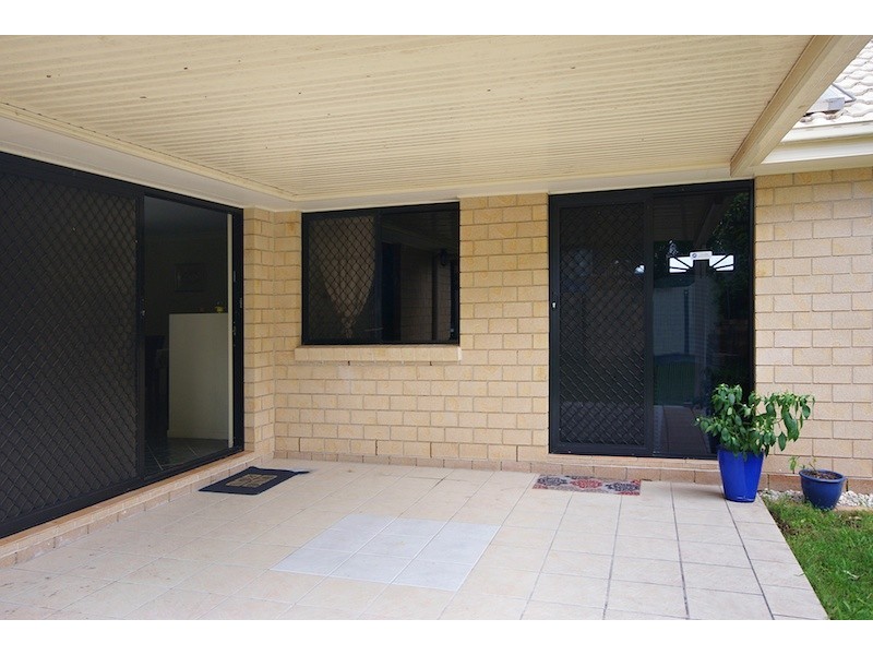 9 Hawthorne Street, Forest Lake QLD 4078