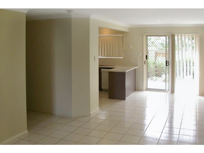 Unit 2 – 210 Government Road, Forest Lake QLD 4078