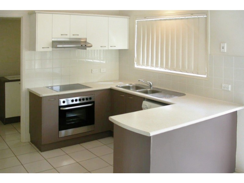 Unit 2 – 210 Government Road, Forest Lake QLD 4078