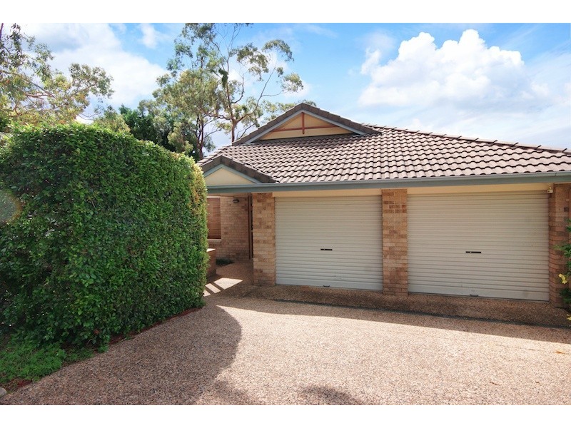 6 Beerwah Place, Forest Lake QLD 4078