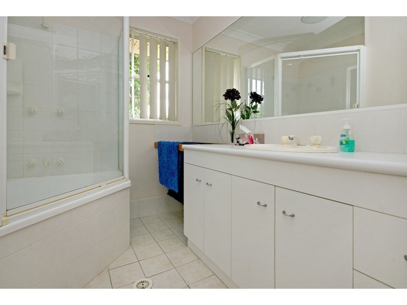 6 Beerwah Place, Forest Lake QLD 4078