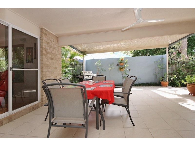 6 Beerwah Place, Forest Lake QLD 4078