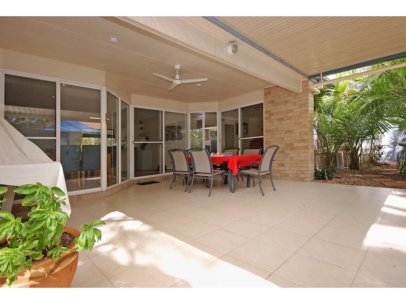 6 Beerwah Place, Forest Lake QLD 4078