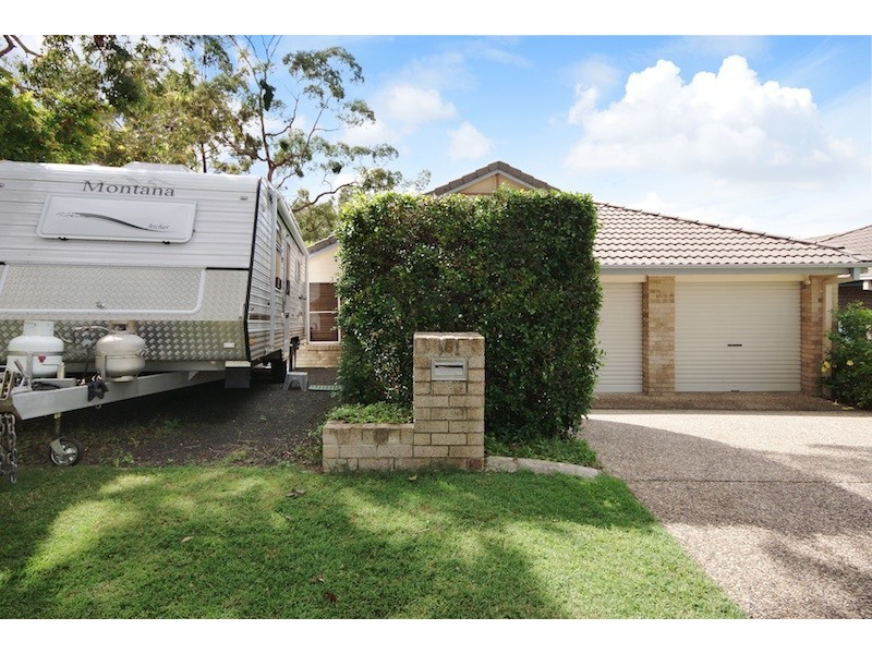 6 Beerwah Place, Forest Lake QLD 4078