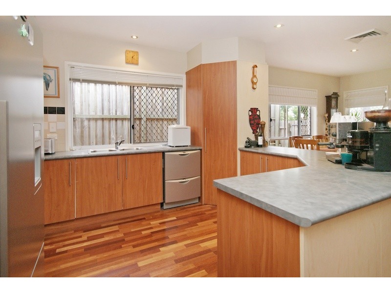 16 Joffre Place, Forest Lake QLD 4078