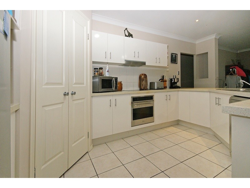 24 Vaucluse Street, Forest Lake QLD 4078