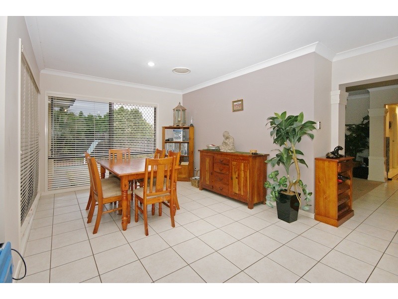 24 Vaucluse Street, Forest Lake QLD 4078