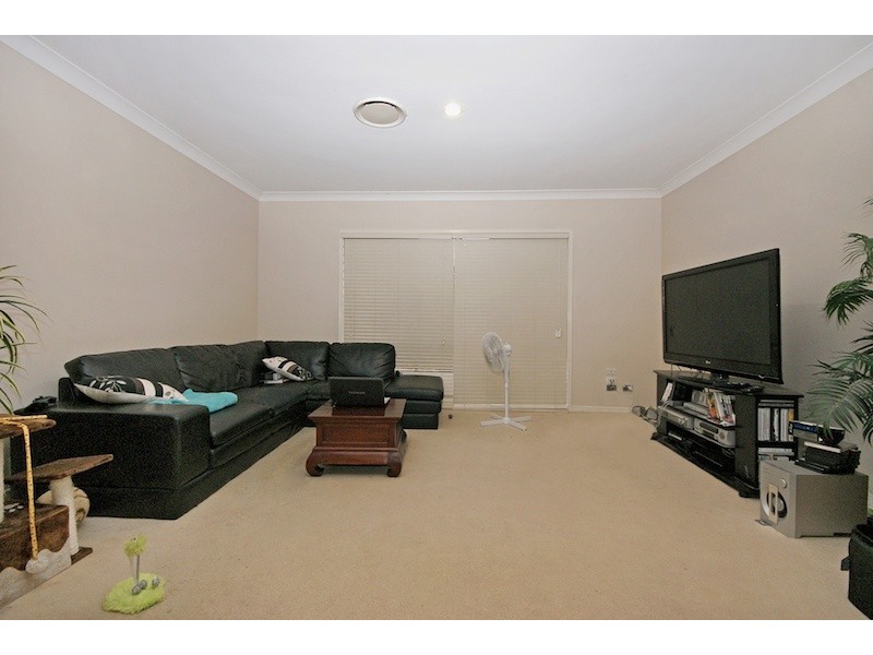 24 Vaucluse Street, Forest Lake QLD 4078