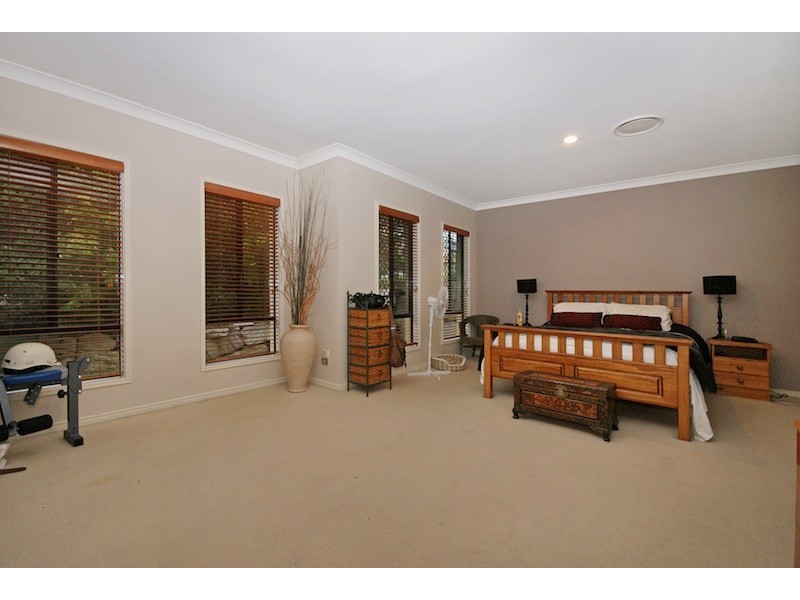 24 Vaucluse Street, Forest Lake QLD 4078