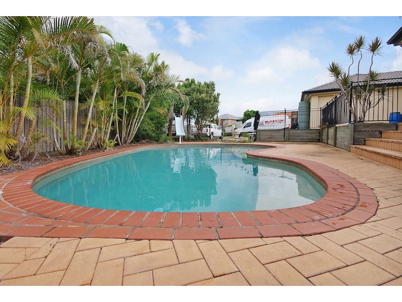 24 Vaucluse Street, Forest Lake QLD 4078