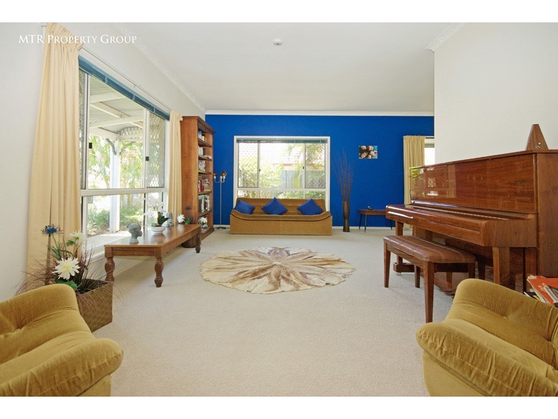 16 Chelsea Place, Forest Lake QLD 4078