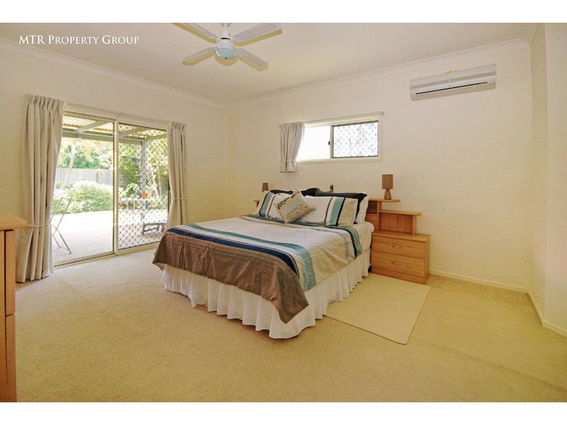 16 Chelsea Place, Forest Lake QLD 4078