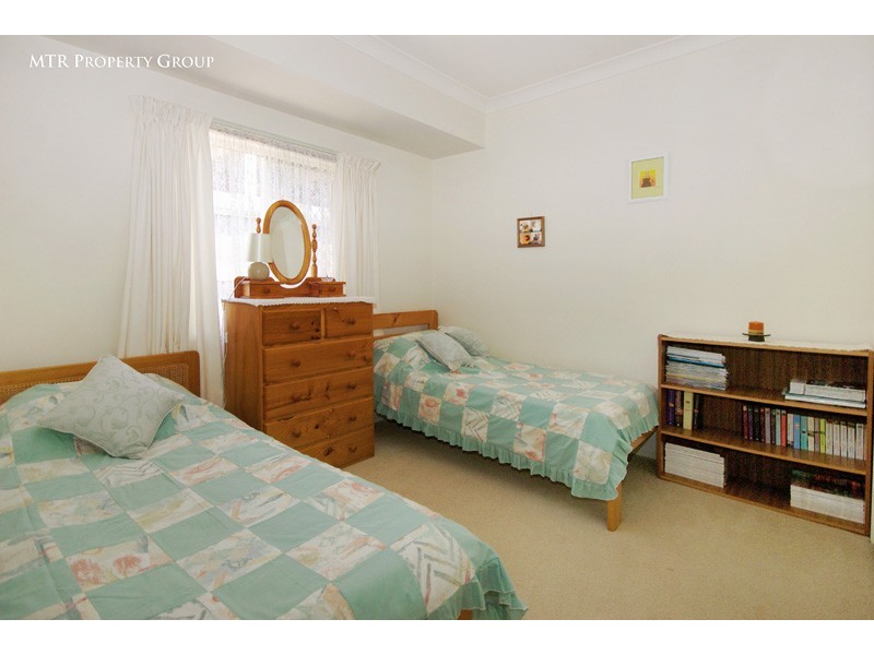 16 Chelsea Place, Forest Lake QLD 4078