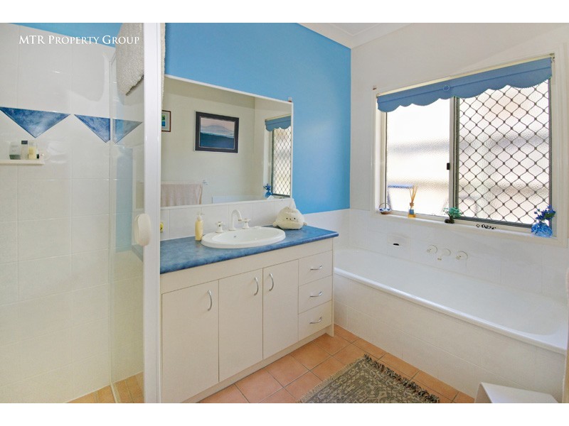 16 Chelsea Place, Forest Lake QLD 4078