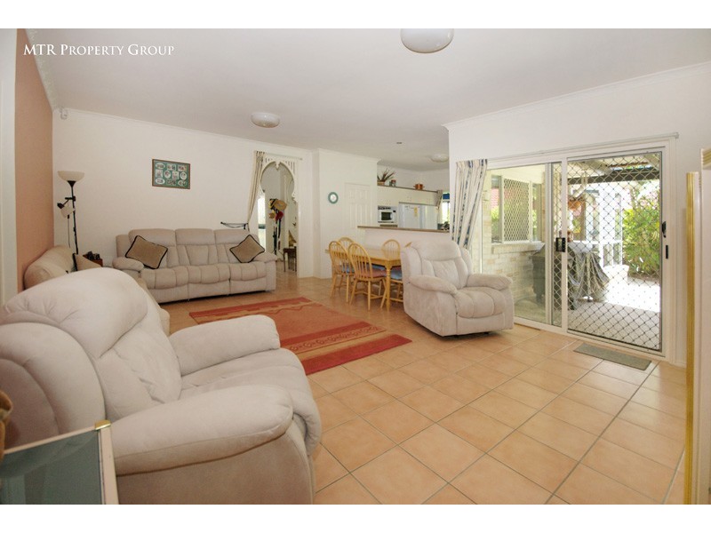 16 Chelsea Place, Forest Lake QLD 4078