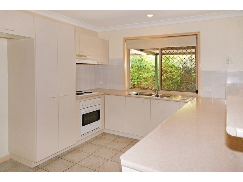 27 Settlers Circuit, Forest Lake QLD 4078