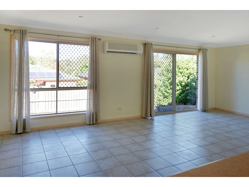 27 Settlers Circuit, Forest Lake QLD 4078