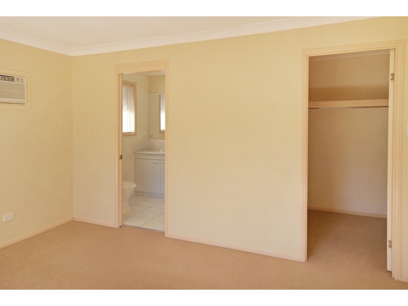 27 Settlers Circuit, Forest Lake QLD 4078