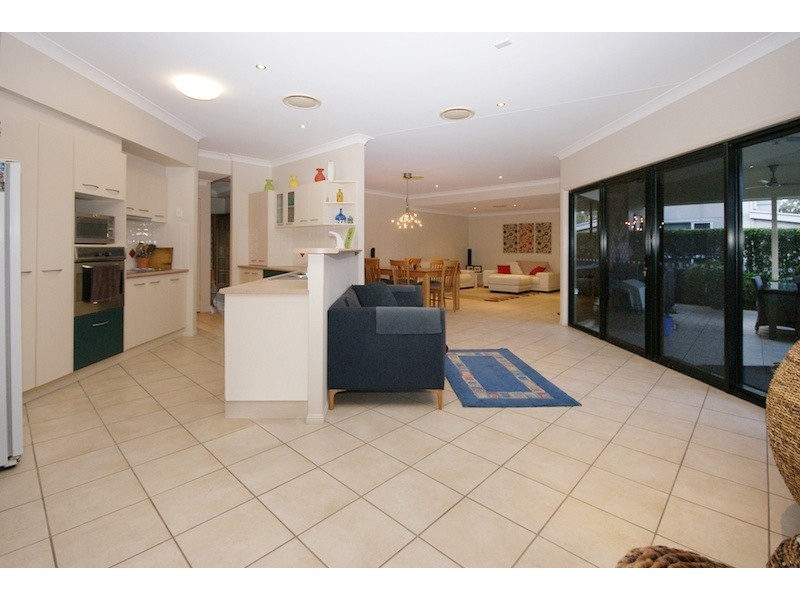 20 St Ives Circuit, Forest Lake QLD 4078