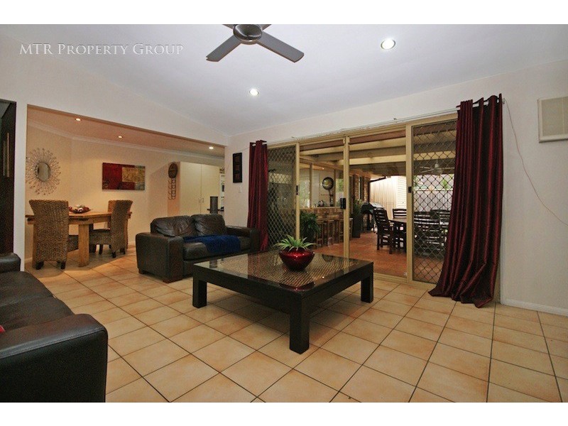 37 Cook Street, Forest Lake QLD 4078