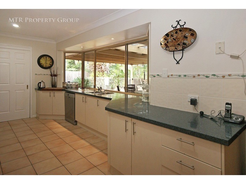 37 Cook Street, Forest Lake QLD 4078