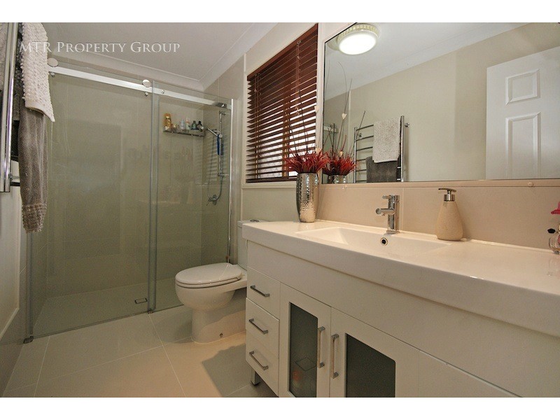 37 Cook Street, Forest Lake QLD 4078