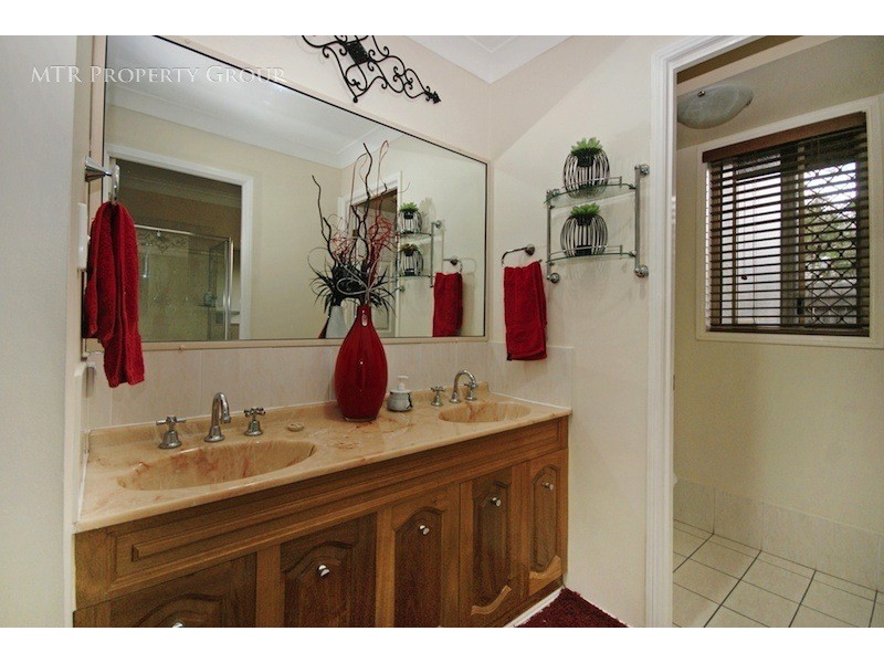 37 Cook Street, Forest Lake QLD 4078