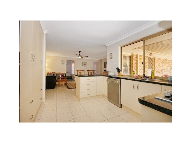 7 Springfield Place, Forest Lake QLD 4078