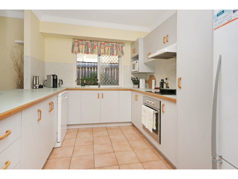 11 Blaxland Place, Forest Lake QLD 4078