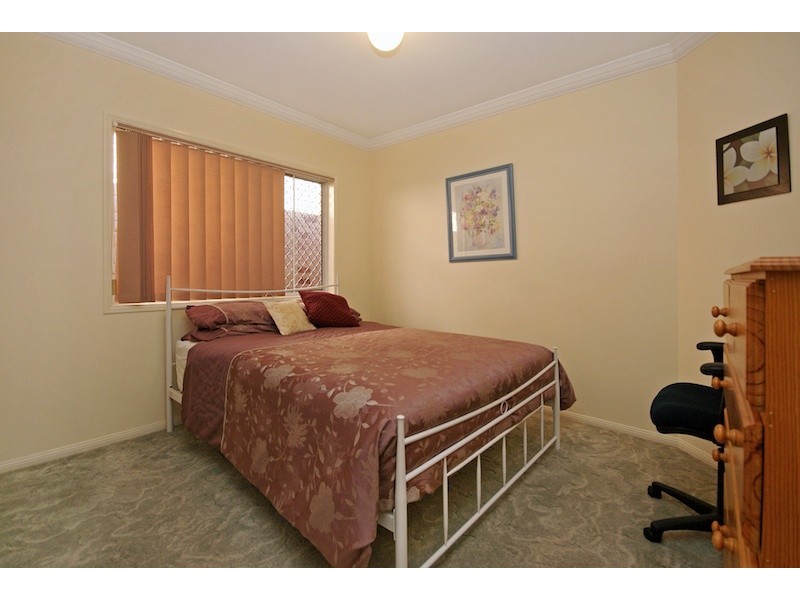 11 Blaxland Place, Forest Lake QLD 4078