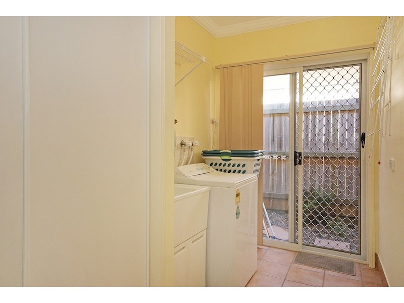 11 Blaxland Place, Forest Lake QLD 4078