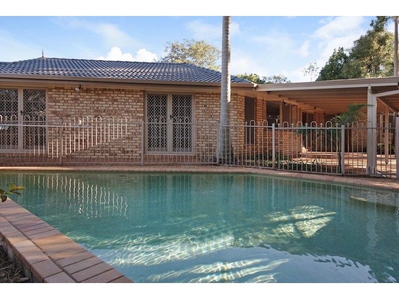 33 Renoir Crescent, Forest Lake QLD 4078