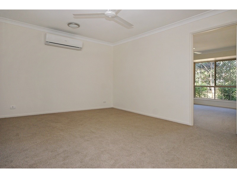 33 Renoir Crescent, Forest Lake QLD 4078