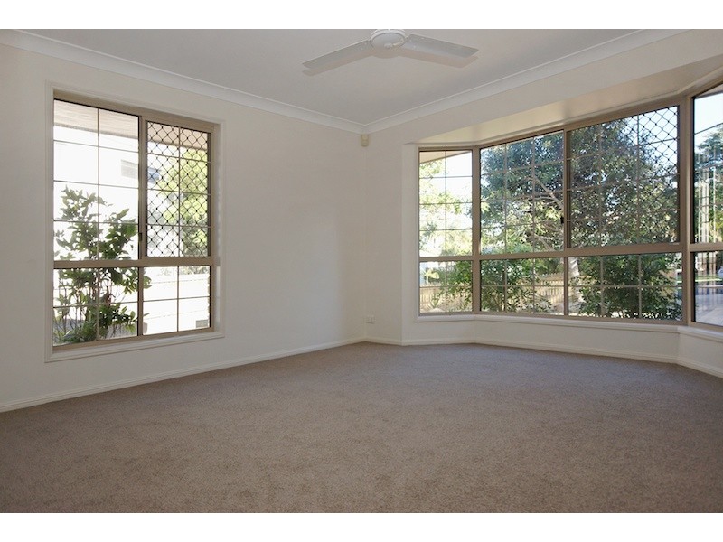 33 Renoir Crescent, Forest Lake QLD 4078
