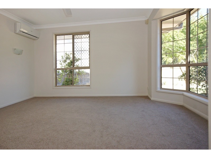 33 Renoir Crescent, Forest Lake QLD 4078