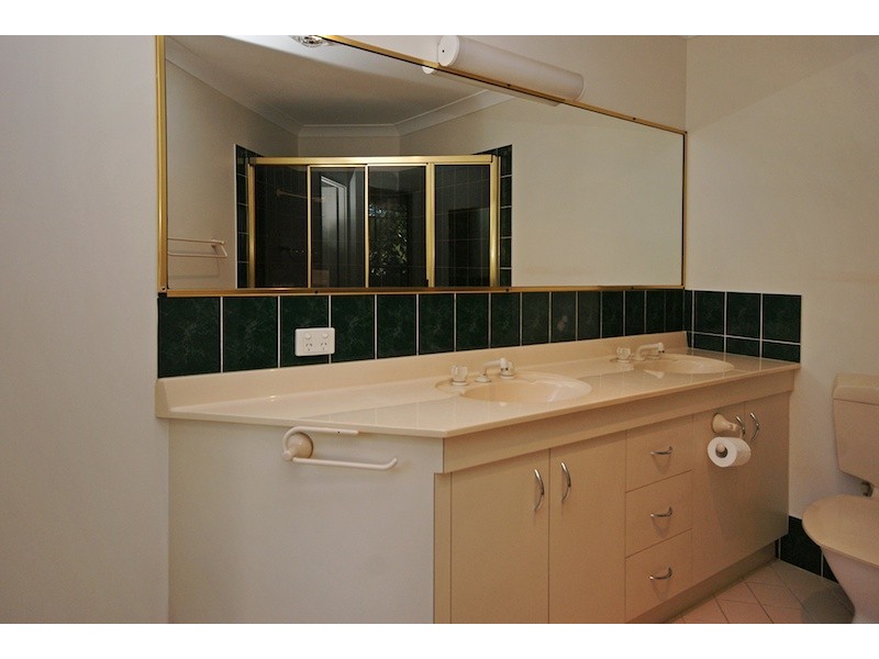 33 Renoir Crescent, Forest Lake QLD 4078
