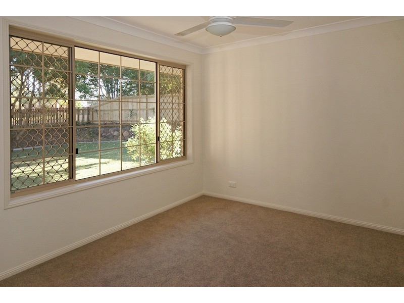 33 Renoir Crescent, Forest Lake QLD 4078