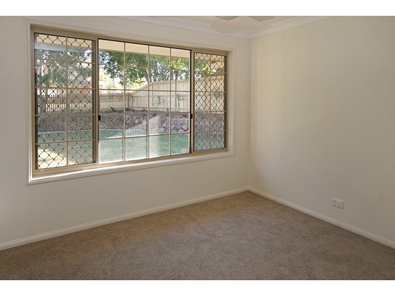 33 Renoir Crescent, Forest Lake QLD 4078