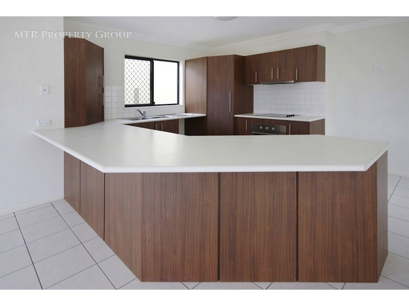 9 Cobourg Street, Forest Lake QLD 4078