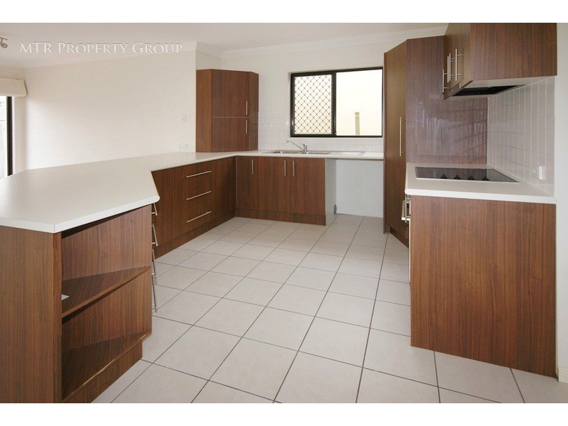 9 Cobourg Street, Forest Lake QLD 4078