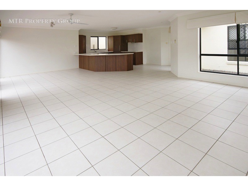 9 Cobourg Street, Forest Lake QLD 4078