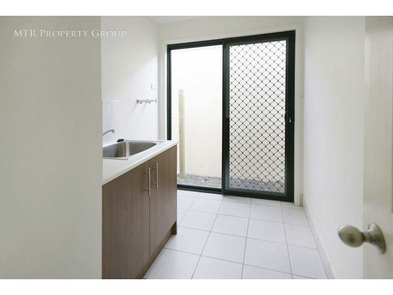 9 Cobourg Street, Forest Lake QLD 4078