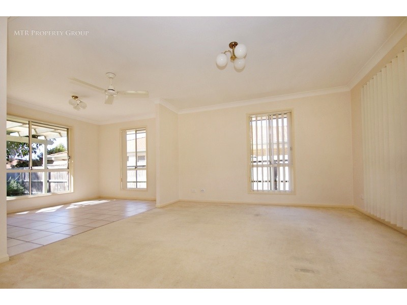 4 Coot-tha Place, Forest Lake QLD 4078