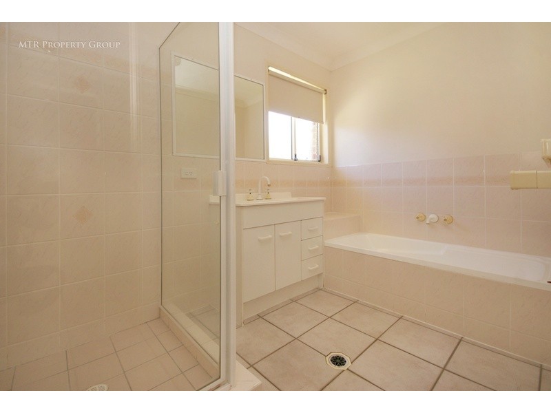 4 Coot-tha Place, Forest Lake QLD 4078