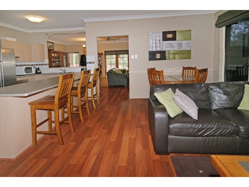 35 Eungella Terrace, Forest Lake QLD 4078