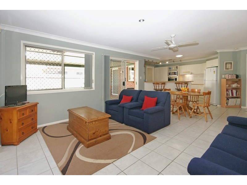 3 Ballandean Close, Forest Lake QLD 4078