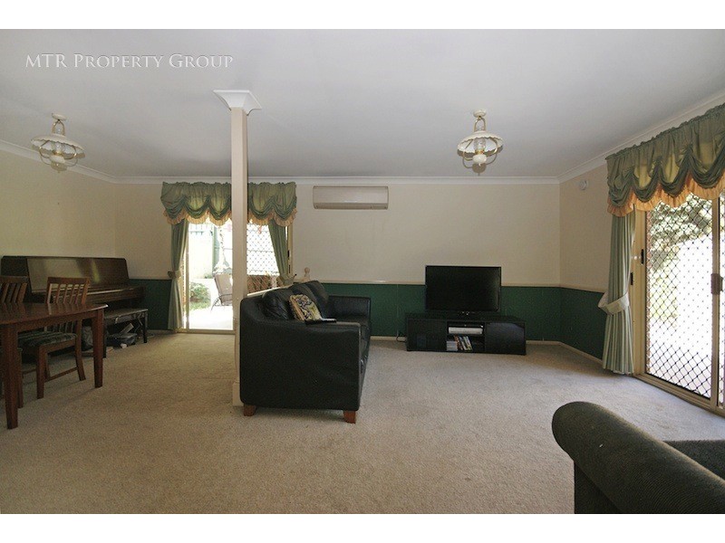 1 Larra Court, Forest Lake QLD 4078